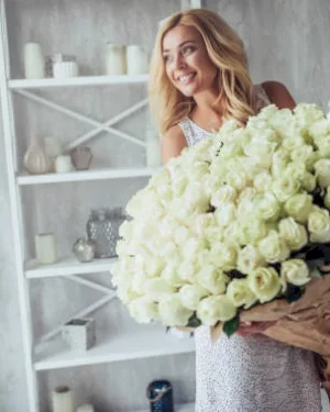 Białe róże - dodatkowe zdjęcie